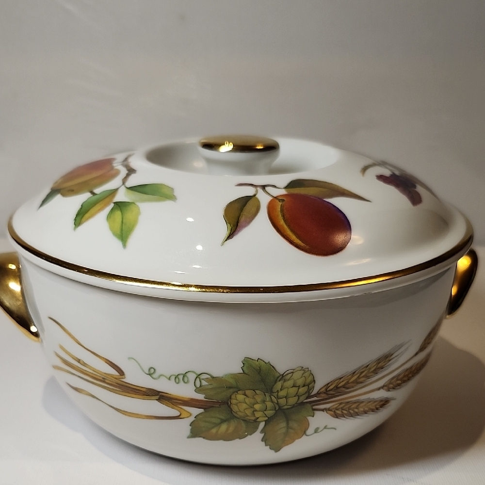 Royal Worcester White and Gold Serveware with Fruit Design With Lid